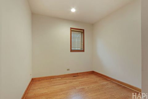 Tiny photo for 1221 Golf View Drive, Woodridge, IL 60517 (MLS # 12575050)