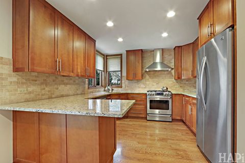 Tiny photo for 1221 Golf View Drive, Woodridge, IL 60517 (MLS # 12575050)