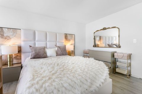 Tiny photo for 5455 N Sheridan Road #3001, Chicago, IL 60640 (MLS # 12468016)