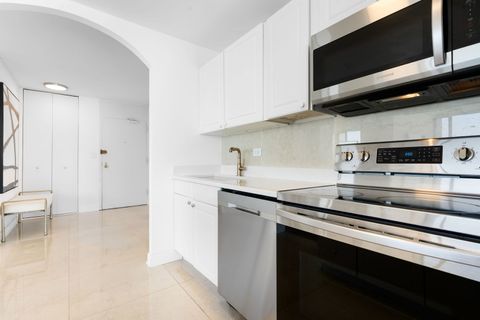 Tiny photo for 5455 N Sheridan Road #3001, Chicago, IL 60640 (MLS # 12468016)