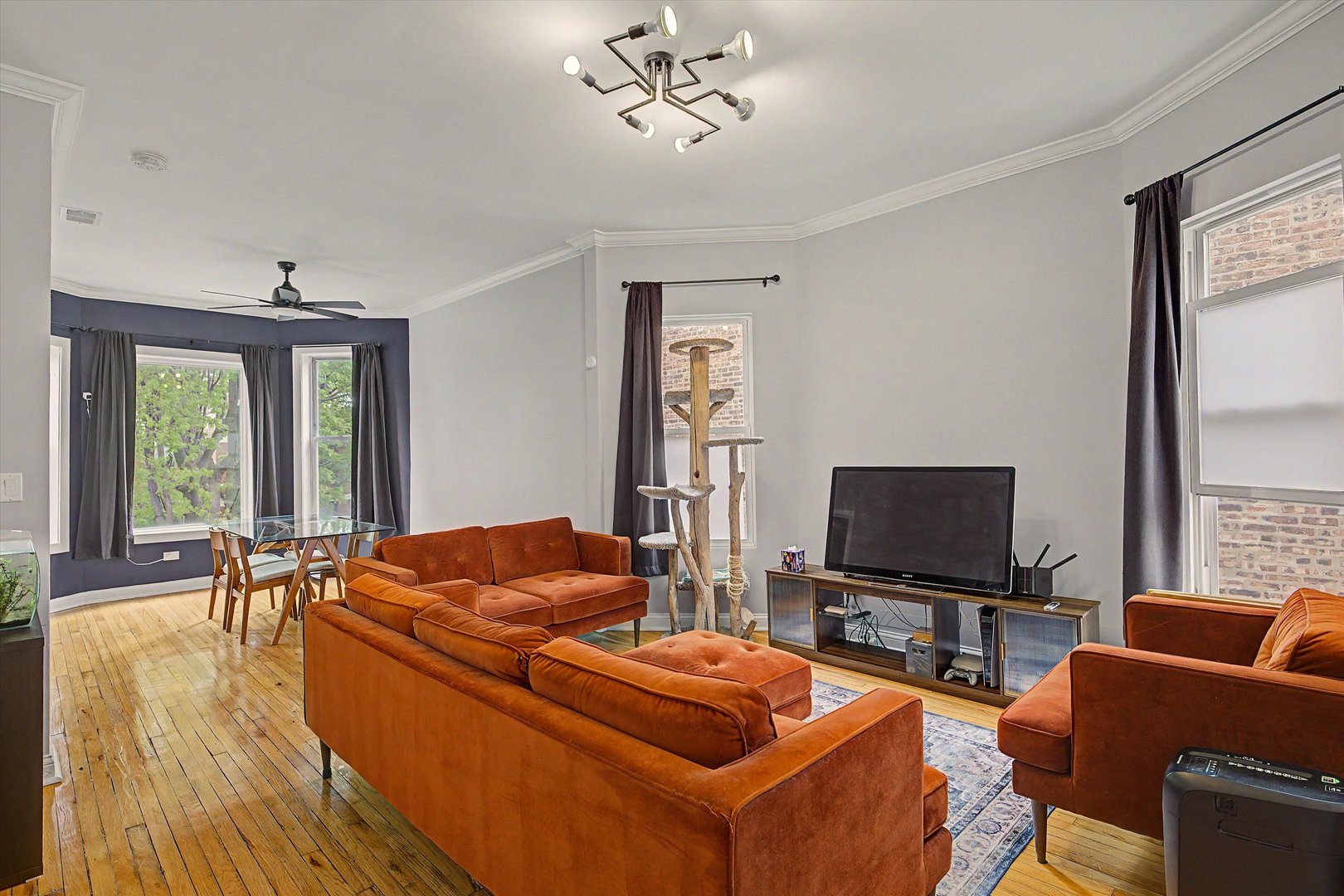 5932 S Elizabeth Street