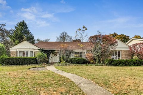 A home in Park Ridge