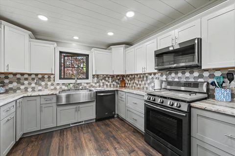 Tiny photo for 808 Cedar Ridge Court, Mahomet, IL 61853 (MLS # 12630757)
