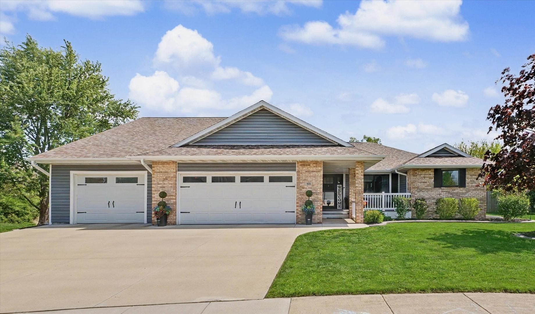808 Cedar Ridge Court