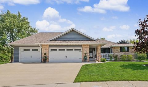 Photo of 808 Cedar Ridge Court, Mahomet, IL 61853 (MLS # 12630757)