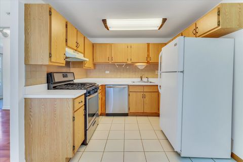 Tiny photo for 1434 Millbrook Court #1434, Schaumburg, IL 60193 (MLS # 12693876)