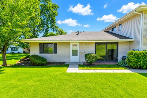 Photo of 1434 Millbrook Court #1434, Schaumburg, IL 60193 (MLS # 12693876)