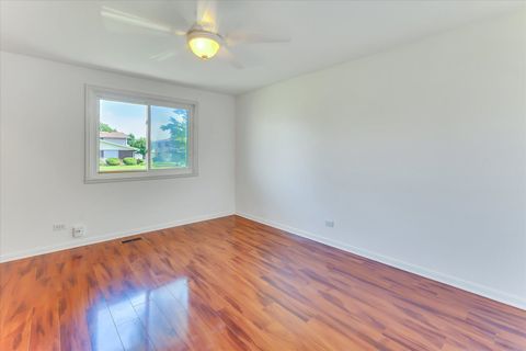 Tiny photo for 1434 Millbrook Court #1434, Schaumburg, IL 60193 (MLS # 12693876)