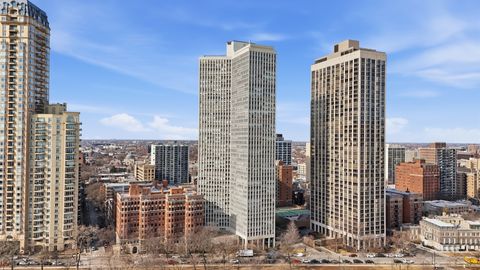 2626 N Lakeview Avenue 2601 Chicago IL 60614