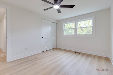 Tiny photo for 3023 N Windsor Drive, Arlington Heights, IL 60004 (MLS # 12505944)