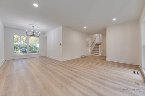 Tiny photo for 3023 N Windsor Drive, Arlington Heights, IL 60004 (MLS # 12505944)