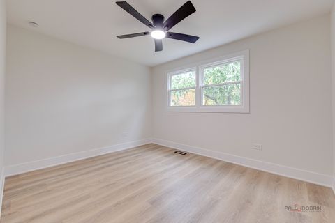 Tiny photo for 3023 N Windsor Drive, Arlington Heights, IL 60004 (MLS # 12505944)