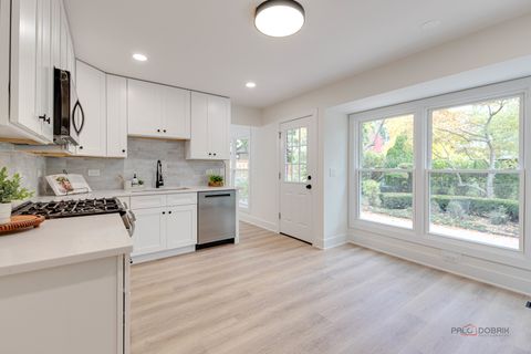 Tiny photo for 3023 N Windsor Drive, Arlington Heights, IL 60004 (MLS # 12505944)