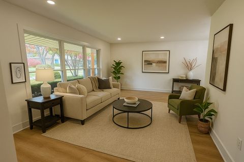 Tiny photo for 3023 N Windsor Drive, Arlington Heights, IL 60004 (MLS # 12505944)