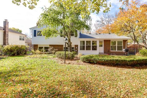 Tiny photo for 3023 N Windsor Drive, Arlington Heights, IL 60004 (MLS # 12505944)