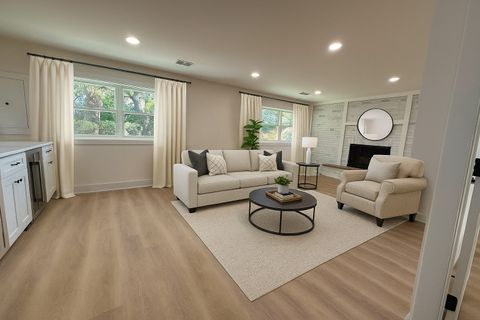 Tiny photo for 3023 N Windsor Drive, Arlington Heights, IL 60004 (MLS # 12505944)