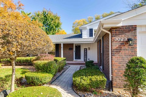 Tiny photo for 3023 N Windsor Drive, Arlington Heights, IL 60004 (MLS # 12505944)