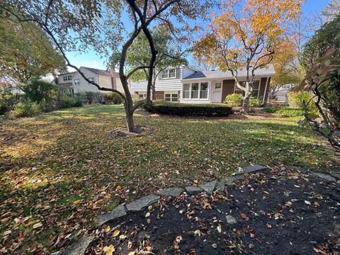 Tiny photo for 3023 N Windsor Drive, Arlington Heights, IL 60004 (MLS # 12505944)