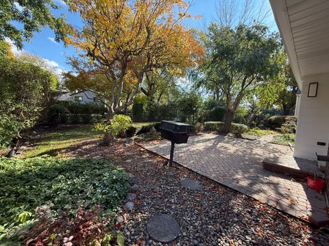 Tiny photo for 3023 N Windsor Drive, Arlington Heights, IL 60004 (MLS # 12505944)