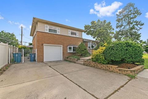 Tiny photo for 1202 Elsie Drive, Melrose Park, IL 60160 (MLS # 12498744)