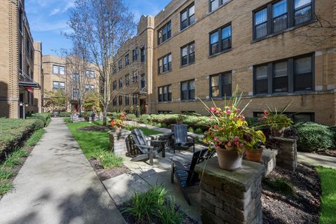 Tiny photo for 1360 W Estes Avenue #1S, Chicago, IL 60626 (MLS # 12501597)