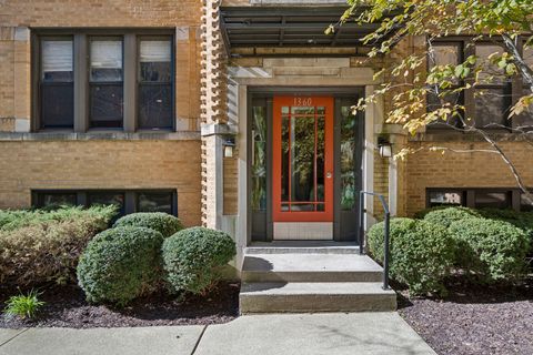 Tiny photo for 1360 W Estes Avenue #1S, Chicago, IL 60626 (MLS # 12501597)