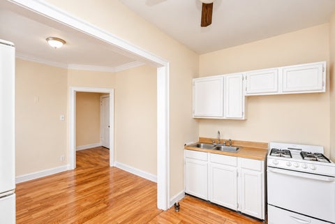 Tiny photo for 6500 W cermak Road #339, Berwyn, IL 60402 (MLS # 12784708)