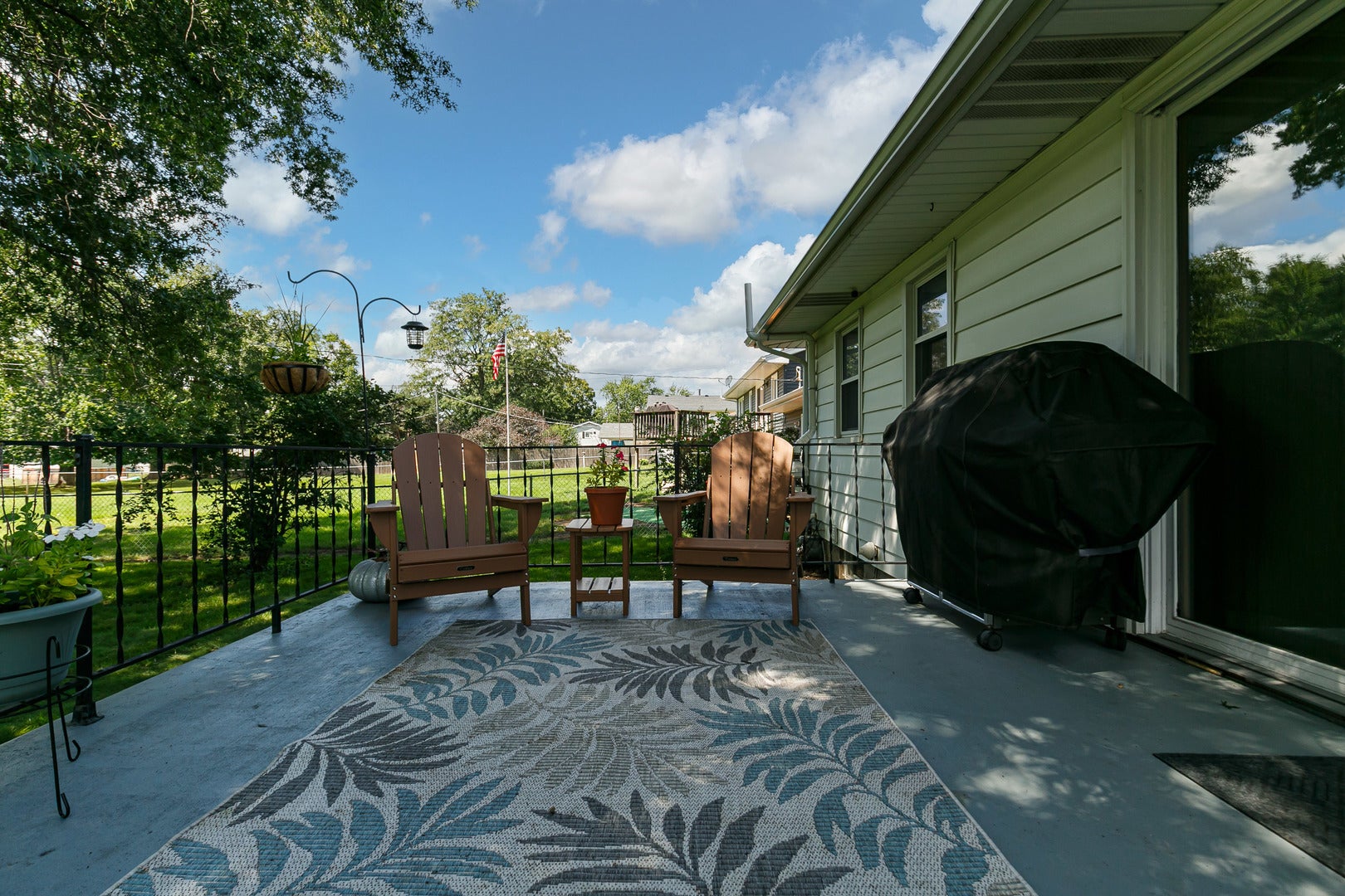 2115 W 38th Place