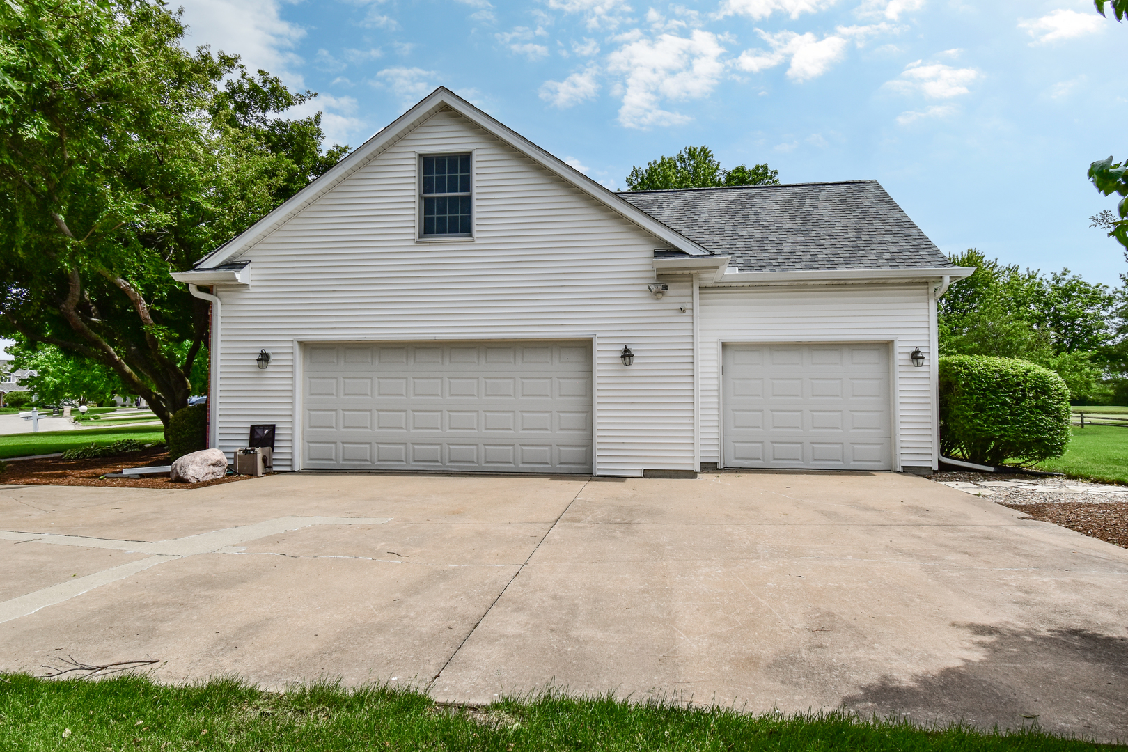 1816 Cardinal Court