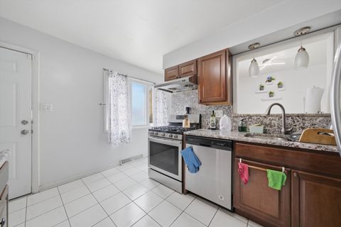 Tiny photo for 6030 N Winchester Avenue #C, Chicago, IL 60660 (MLS # 12635161)
