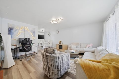 Tiny photo for 6030 N Winchester Avenue #C, Chicago, IL 60660 (MLS # 12635161)