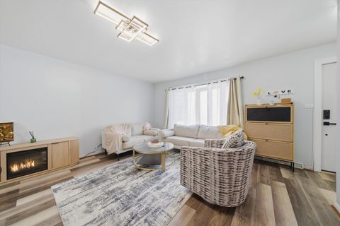Tiny photo for 6030 N Winchester Avenue #C, Chicago, IL 60660 (MLS # 12635161)