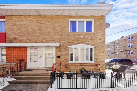 Tiny photo for 6030 N Winchester Avenue #C, Chicago, IL 60660 (MLS # 12635161)