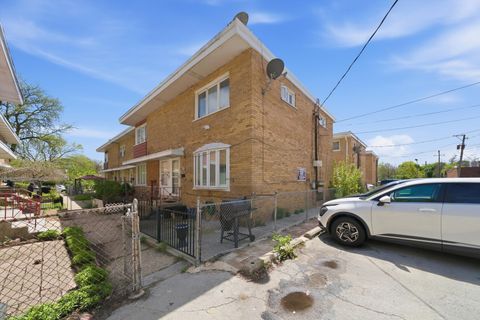 Tiny photo for 6030 N Winchester Avenue #C, Chicago, IL 60660 (MLS # 12635161)