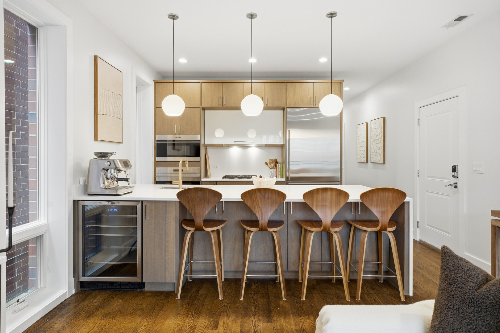 3330 N Clifton Avenue 2