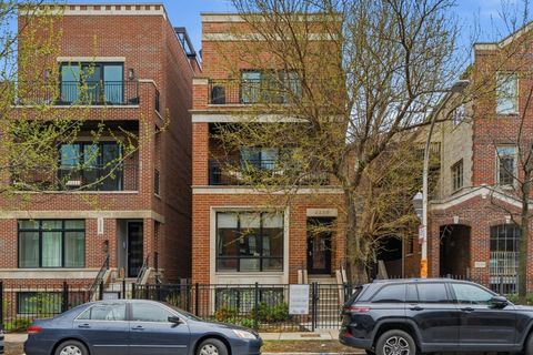 Photo of 3330 N Clifton Avenue #2, Chicago, IL 60657 (MLS # 12619643)