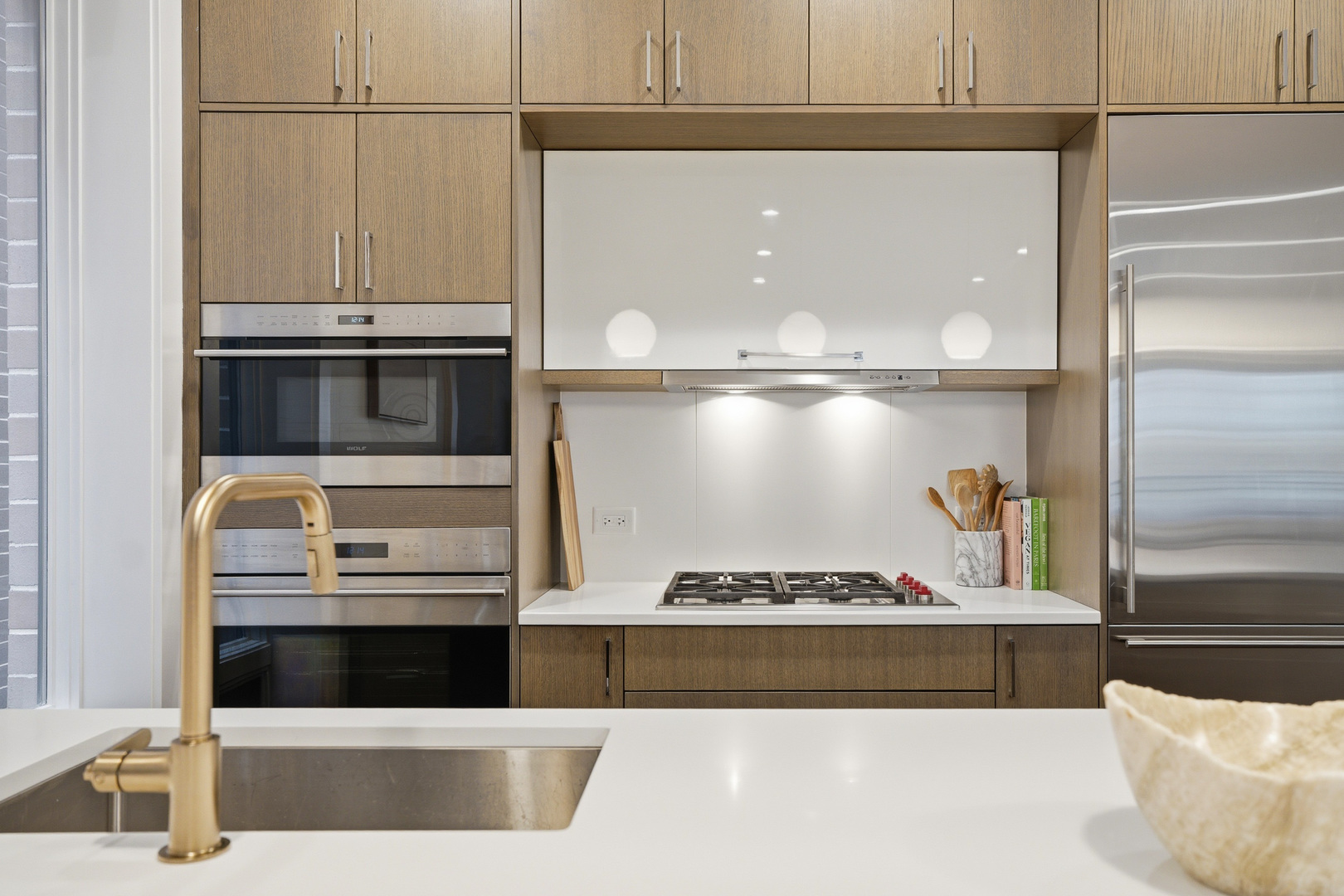 3330 N Clifton Avenue 2