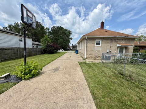 Tiny photo for 14613 Avers Avenue, Midlothian, IL 60445 (MLS # 12740019)