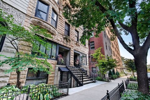 82 E Elm Street 1 Chicago IL 60611