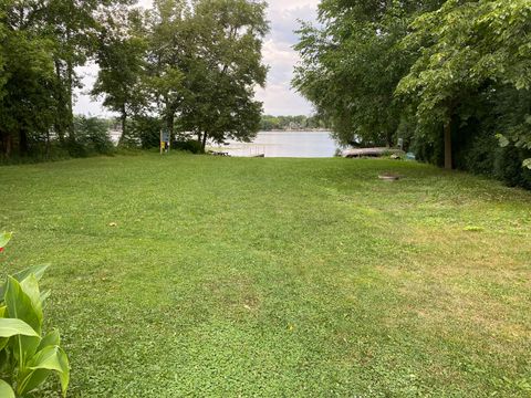 Tiny photo for 34069 N Hainesville Road, Round Lake, IL 60073 (MLS # 12443070)