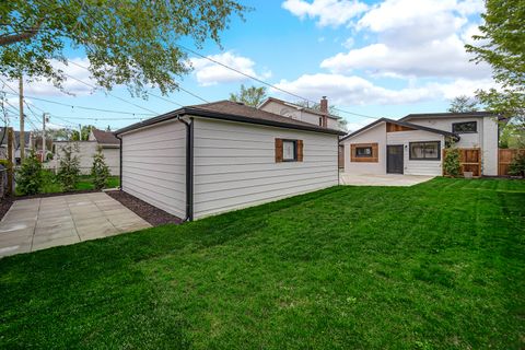 Tiny photo for 7135 N OZARK Avenue, Chicago, IL 60631 (MLS # 12632721)