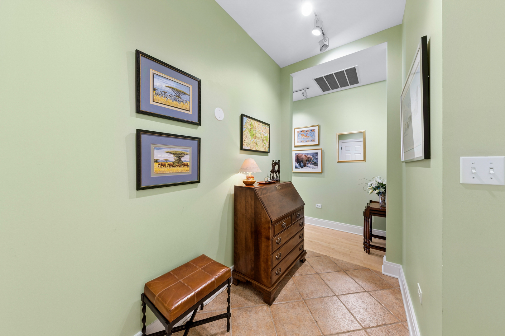 330 S Michigan Avenue 1707