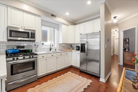 Tiny photo for 3035 N SEMINARY Avenue #2, Chicago, IL 60657 (MLS # 12764648)