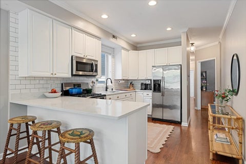 Tiny photo for 3035 N SEMINARY Avenue #2, Chicago, IL 60657 (MLS # 12764648)
