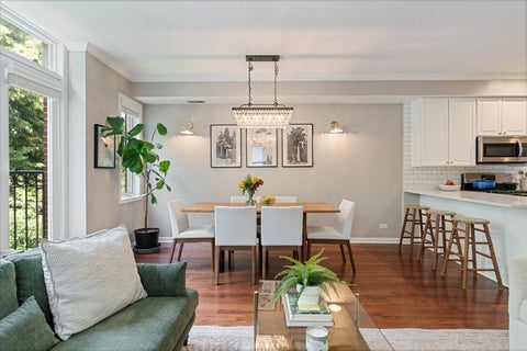 Tiny photo for 3035 N SEMINARY Avenue #2, Chicago, IL 60657 (MLS # 12764648)