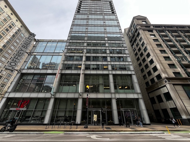 8 E Randolph Street 3206