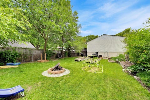 Tiny photo for Mundelein, IL 60060 (MLS # 12670527)