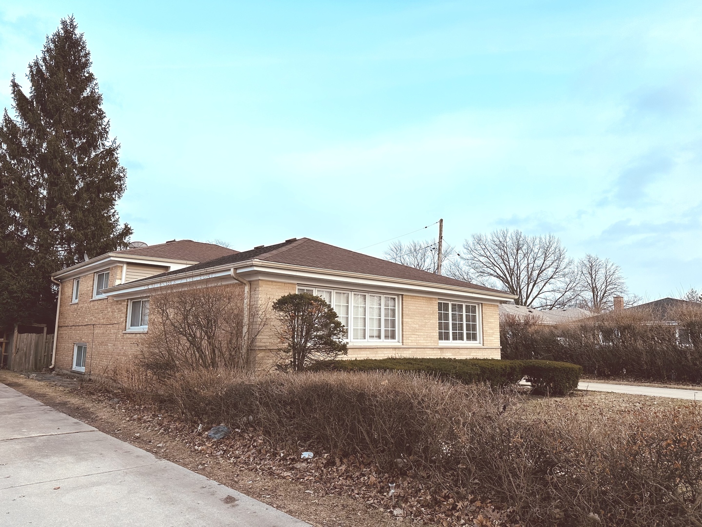 8415 N Ottawa Avenue