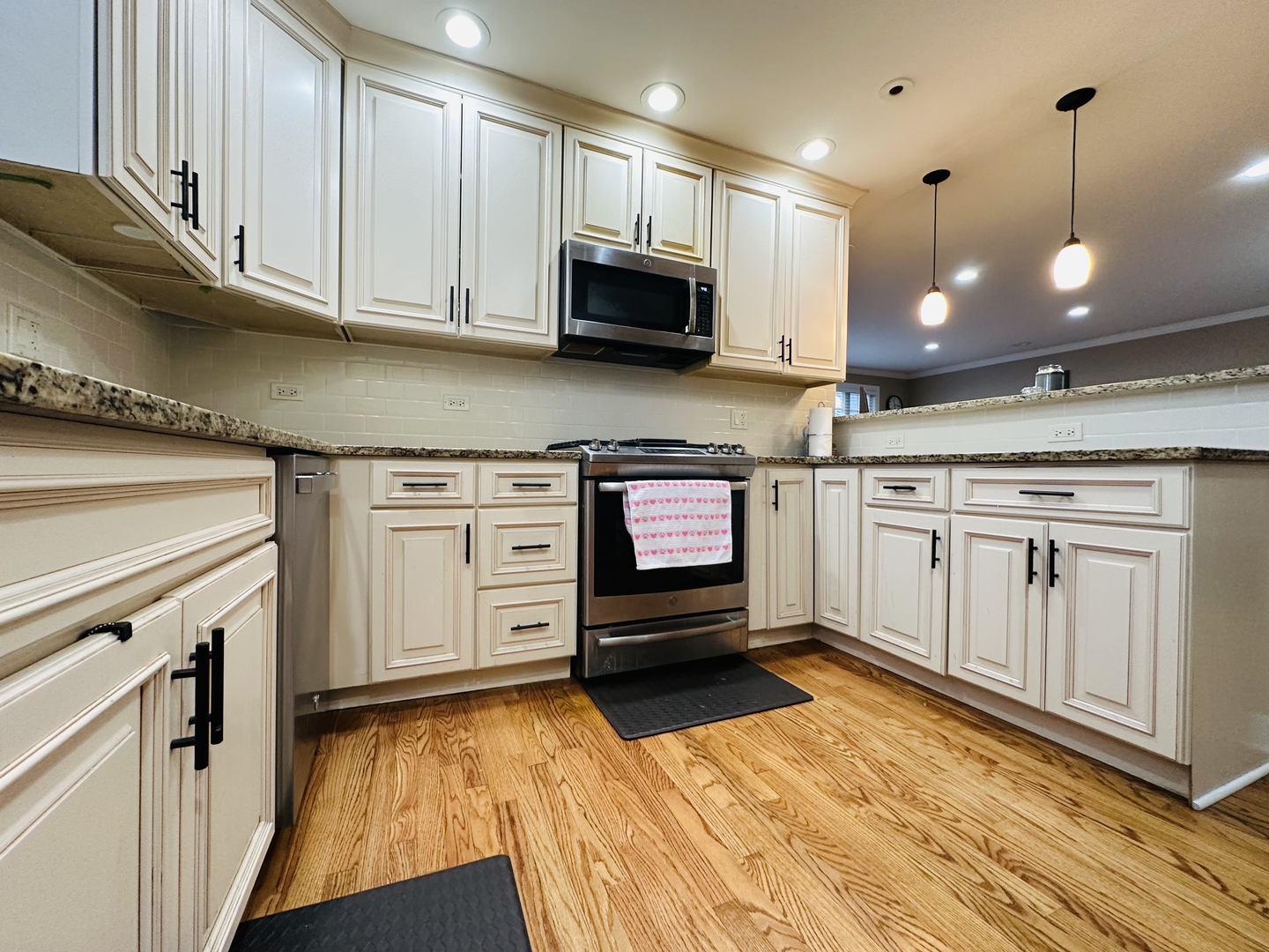 8415 N Ottawa Avenue