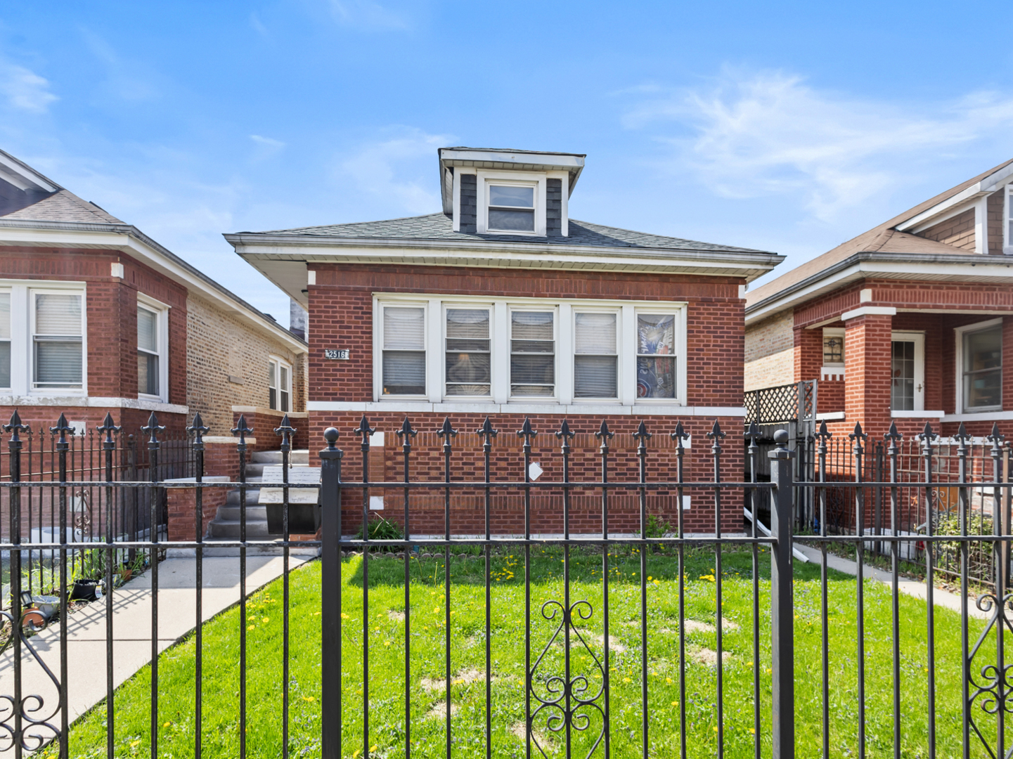 Chicago, Illinois 60639, United States, 3 Bedrooms Bedrooms, ,1 BathroomBathrooms,Residential,Active,195751